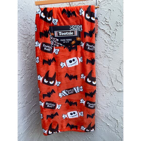 Tootsie Roll Halloween Plush Throw Blanket 60x70 Candy Bats - Picture 1 of 6